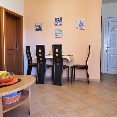Apartments Coral Novalja Phòng bức ảnh