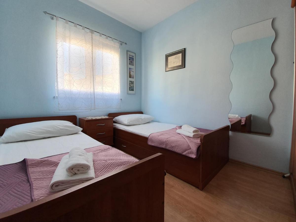 Apartments Coral Novalja Ngoại thất bức ảnh